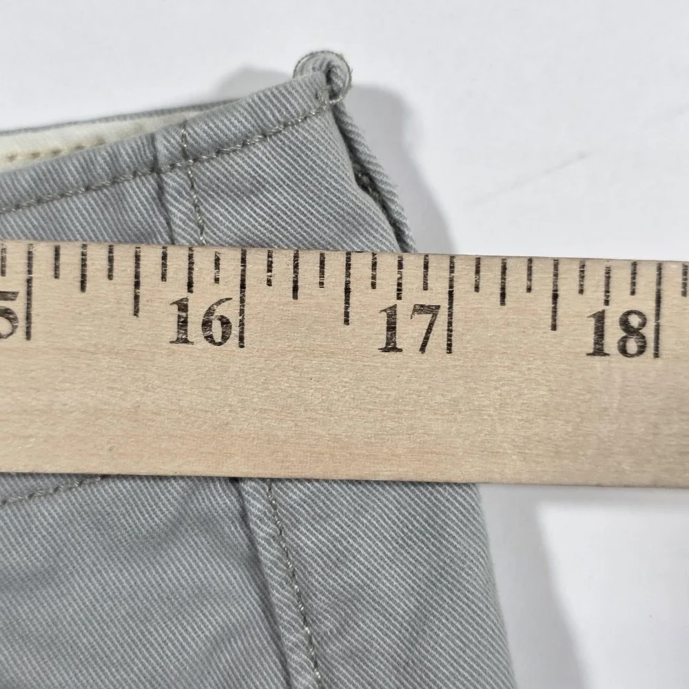 Levis Cargo Shorts Mens 33 Gray Canvas 100% Cotton Utility Pockets Casual Summer